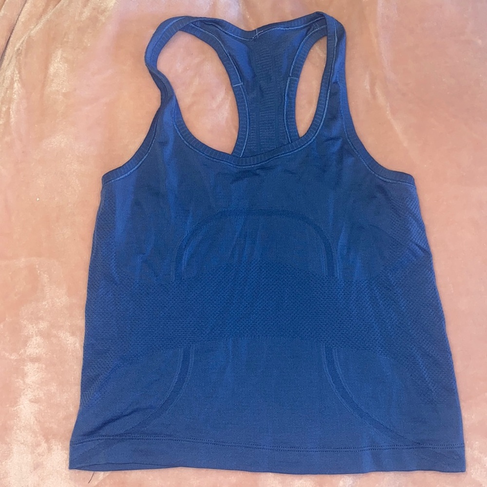 Lululemon tank top